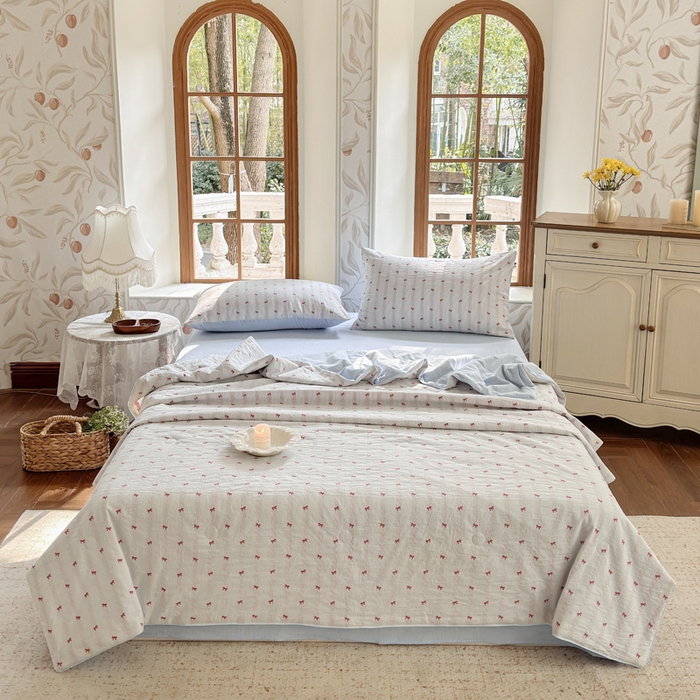 91家纺网 家纺一手货源 找家纺 木楌家居 2026新款全棉提花剪花夏被四件套 向云端