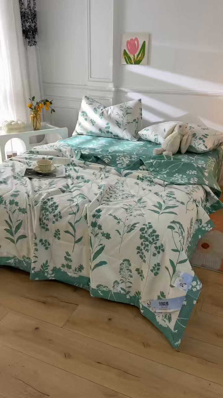 91家纺网 家纺一手货源 找家纺 黛妮雅 2026新款里外全棉印花棉花被纯棉夏被夏凉被空调被 夏被四件套叶叶情深