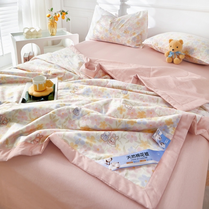 91家纺网 家纺一手货源 找家纺 黛妮雅 2026新款里外全棉印花棉花被纯棉夏被夏凉被空调被 夏被四件套许愿兔