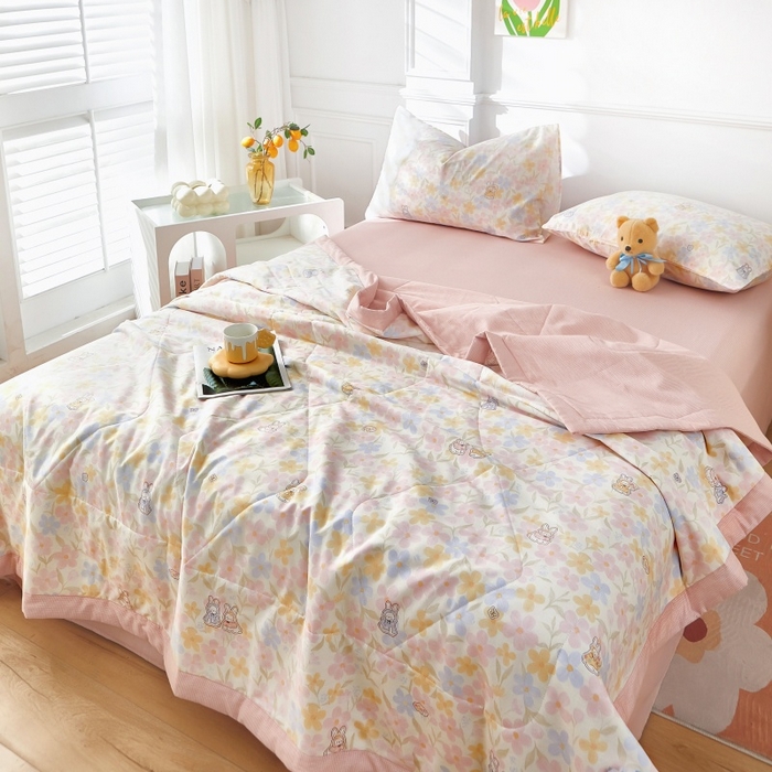 91家纺网 家纺一手货源 找家纺 黛妮雅 2026新款里外全棉印花棉花被纯棉夏被夏凉被空调被 夏被四件套许愿兔