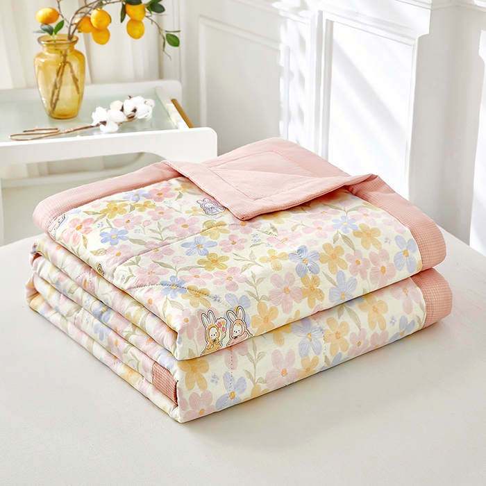 91家纺网 家纺一手货源 找家纺 黛妮雅 2026新款里外全棉印花棉花被纯棉夏被夏凉被空调被 夏被四件套许愿兔