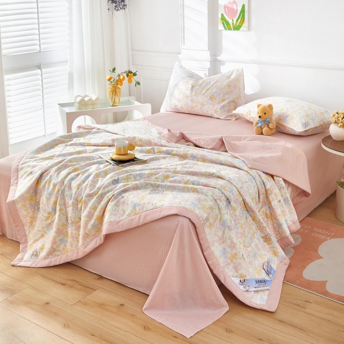 91家纺网 家纺一手货源 找家纺 黛妮雅 2026新款里外全棉印花棉花被纯棉夏被夏凉被空调被 夏被四件套许愿兔