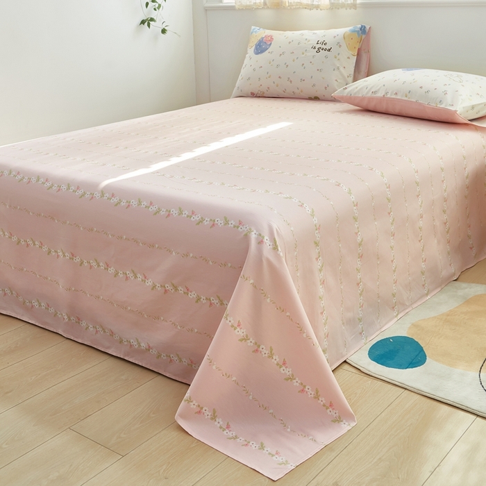 91家纺网 家纺一手货源 找家纺 黛妮雅 2026新款里外全棉印花棉花被纯棉夏被夏凉被空调被 夏被四件套草莓泡芙