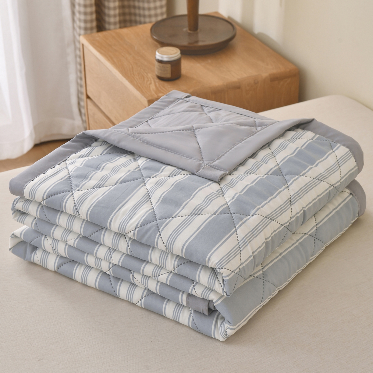 91家纺网 家纺一手货源 找家纺 培童 2025水洗棉夏被夏凉被空调被超声波压花礼品直播引流爆款 白条格