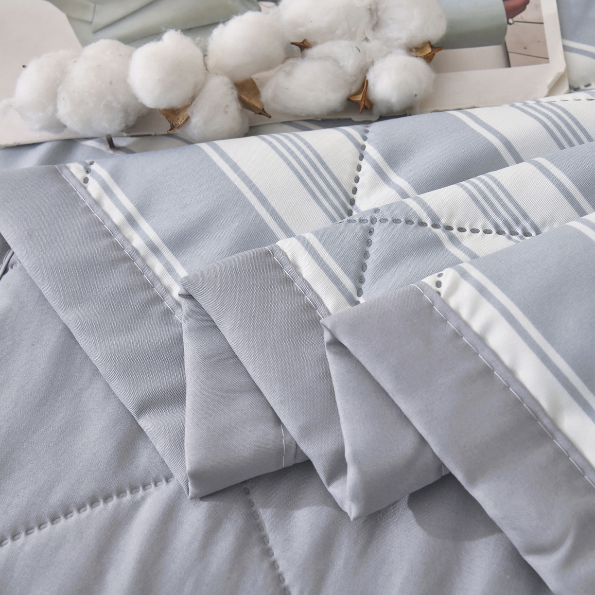 91家纺网 家纺一手货源 找家纺 培童 2025水洗棉夏被夏凉被空调被超声波压花礼品直播引流爆款 白条格