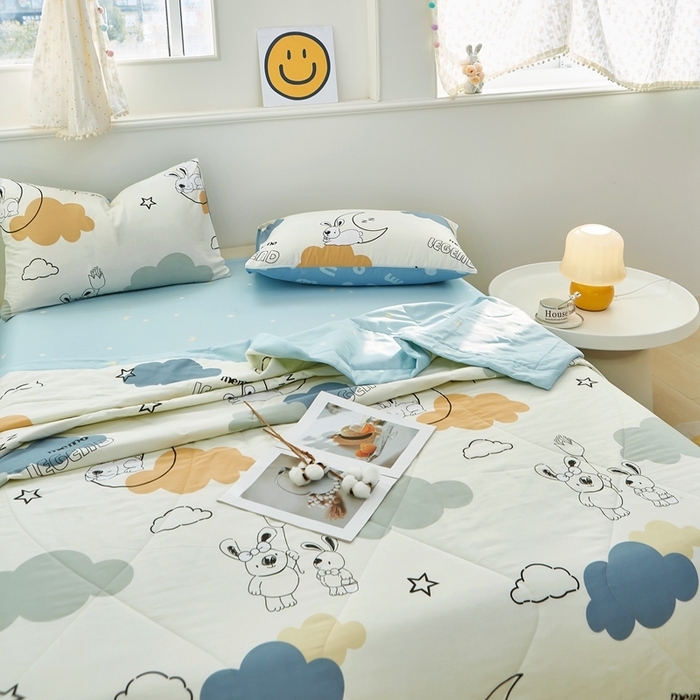 91家纺网 家纺一手货源 找家纺 黛妮雅 2026新款里外全棉印花棉花被纯棉夏被夏凉被空调被 夏被四件套铃兰兔