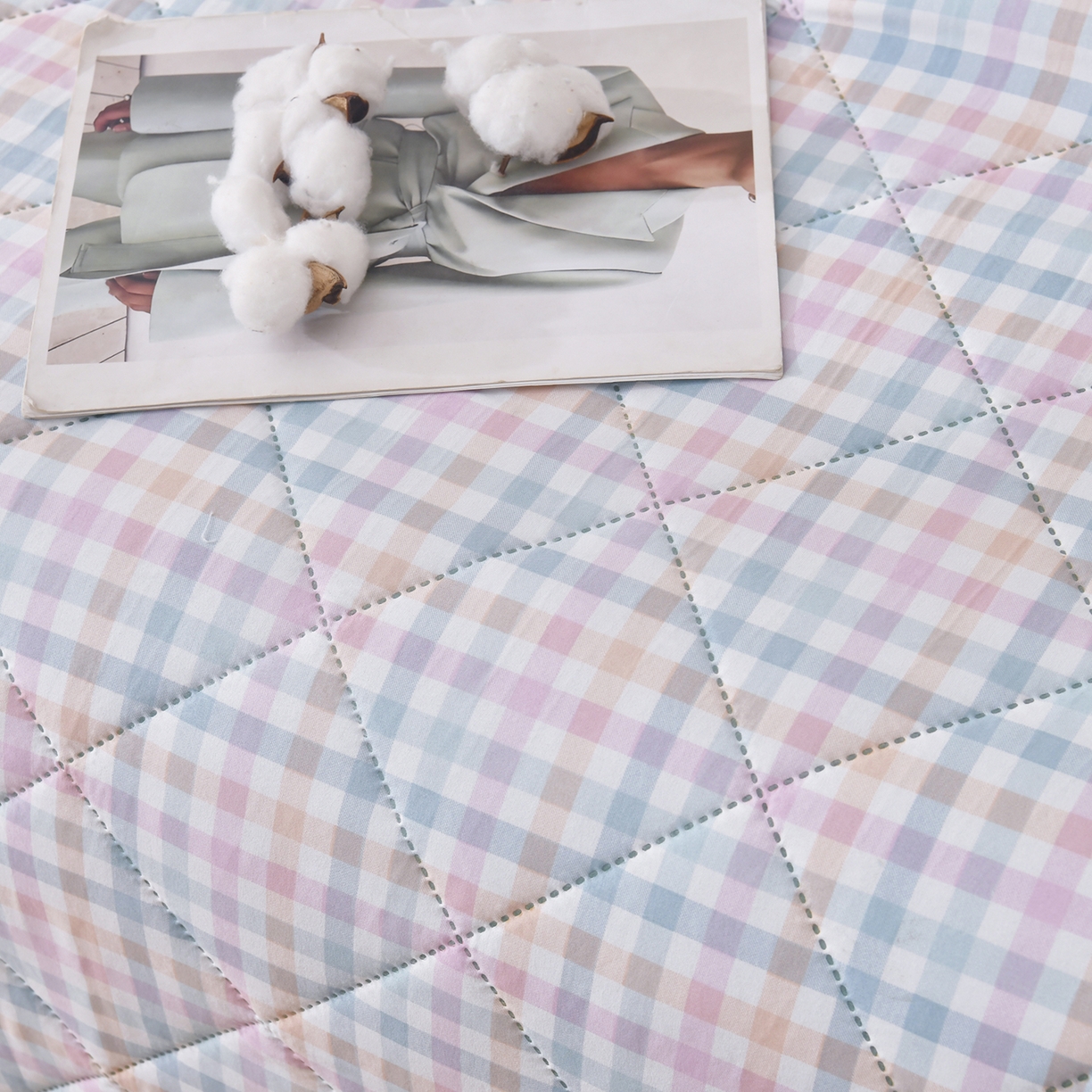 91家纺网 家纺一手货源 找家纺 培童 2025水洗棉夏被夏凉被空调被超声波压花礼品直播引流爆款 七彩格