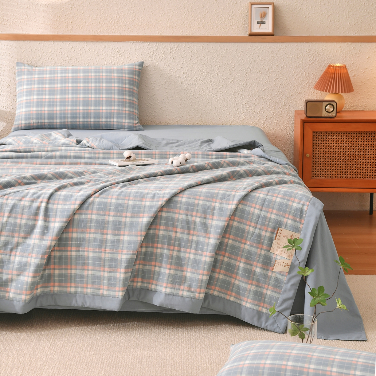 91家纺网 家纺一手货源 找家纺 培童家纺 2026新款全棉色织水洗棉A类棉花夏被可机洗空调被四件套床单枕套 印象-蓝