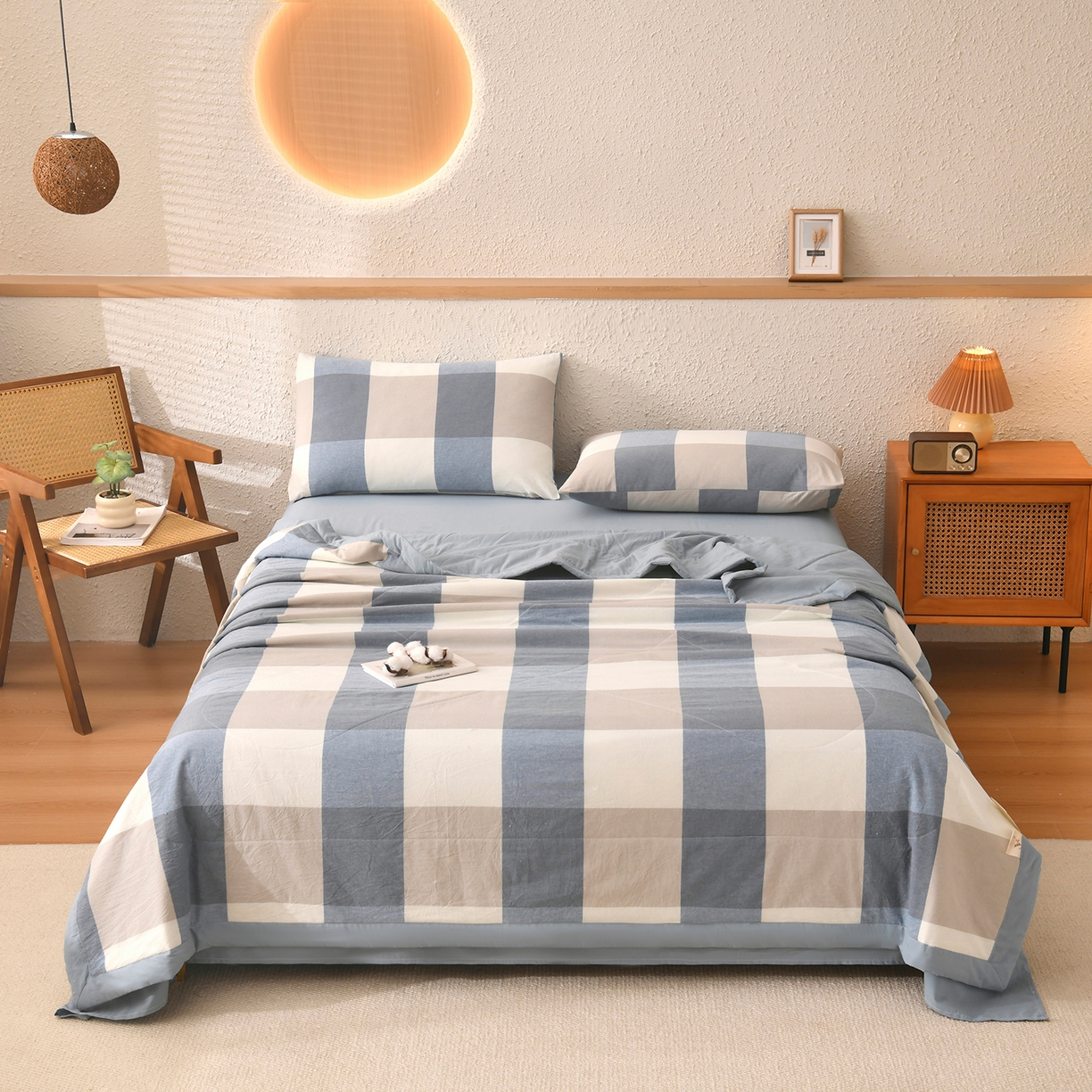 91家纺网 家纺一手货源 找家纺 培童家纺 2026新款全棉色织水洗棉A类棉花夏被可机洗空调被四件套床单枕套 蓝大格