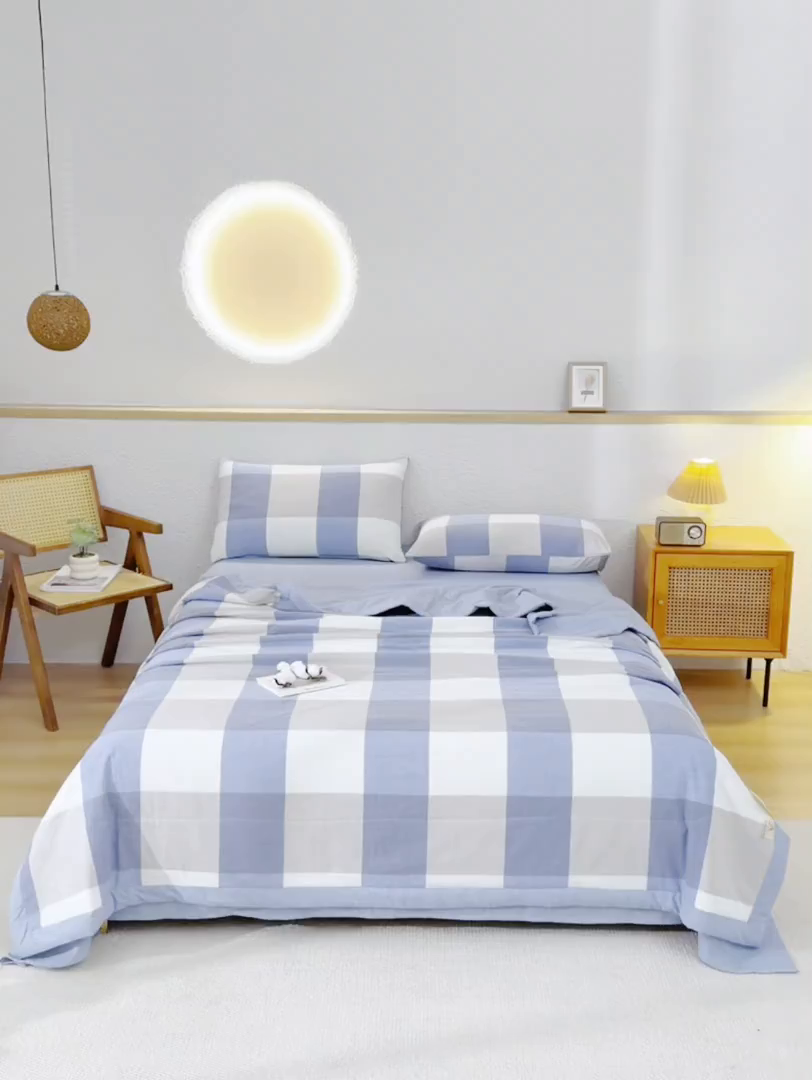 91家纺网 家纺一手货源 找家纺 培童家纺 2026新款全棉色织水洗棉A类棉花夏被可机洗空调被四件套床单枕套 蓝大格