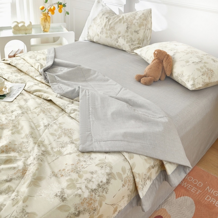 91家纺网 家纺一手货源 找家纺 黛妮雅 2026新款里外全棉印花棉花被纯棉夏被夏凉被空调被 夏被四件套晚秋