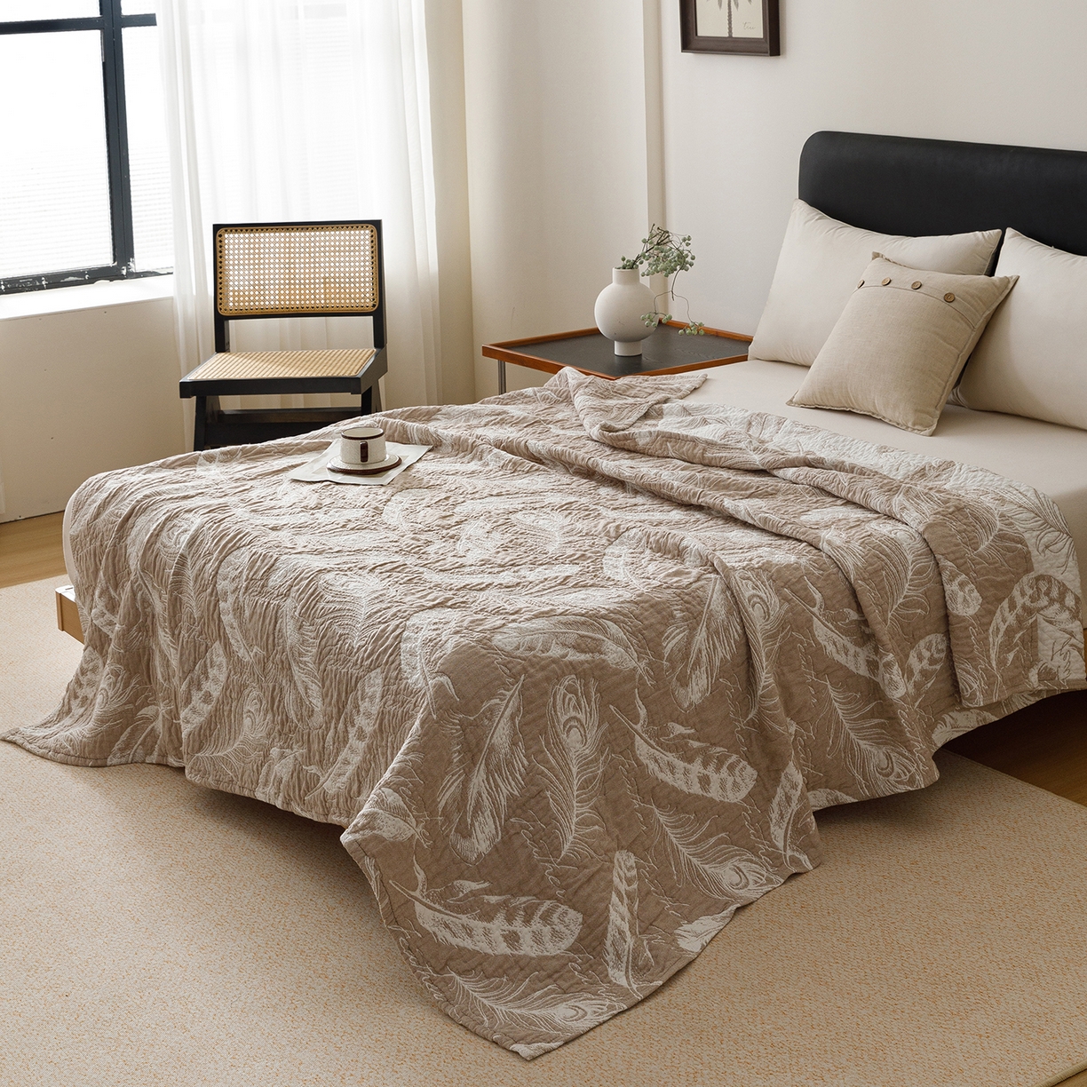 91家纺网 家纺一手货源 找家纺 悦然毛巾被 2026新款外贸全棉三层纱布毛巾被盖毯 空灵羽咖