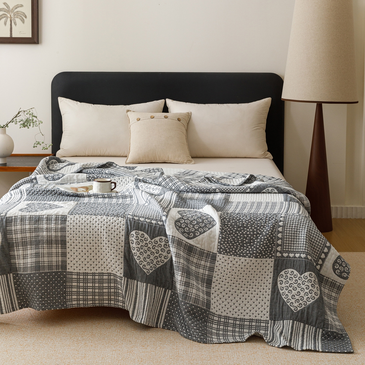 91家纺网 家纺一手货源 找家纺 悦然毛巾被 2026新款外贸全棉三层纱布毛巾被盖毯 爱心拼布蓝