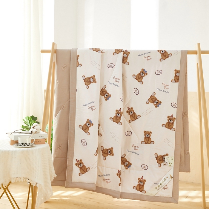 91家纺网 家纺一手货源 找家纺 黛妮雅 2026新款里外全棉印花棉花被纯棉夏被夏凉被空调被 夏被四件套小熊宝贝