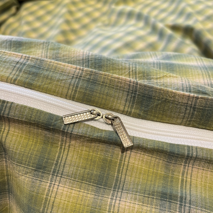 91家纺网 家纺一手货源 找家纺 花漾家居 2026新款无印宿舍简约全棉色织水洗棉毛巾绣四件套 绿咖格