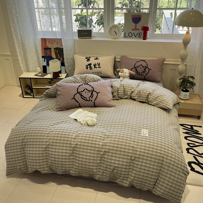 91家纺网 家纺一手货源 找家纺 花漾家居 2026新款无印宿舍简约全棉色织水洗棉毛巾绣四件套 灰咖格