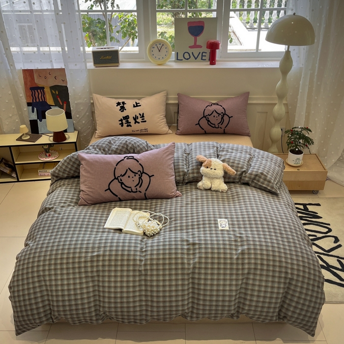 91家纺网 家纺一手货源 找家纺 花漾家居 2026新款无印宿舍简约全棉色织水洗棉毛巾绣四件套 蓝咖格