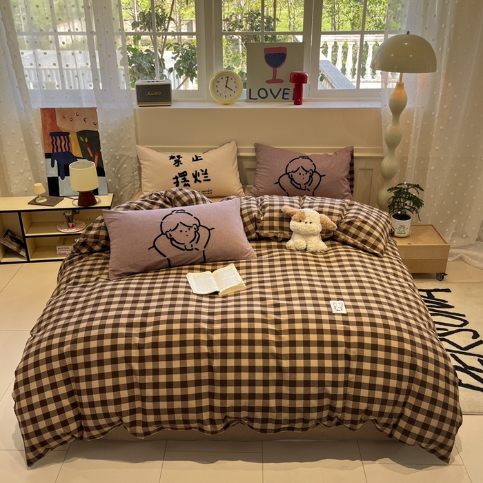 91家纺网 家纺一手货源 找家纺 花漾家居 2026新款无印宿舍简约全棉色织水洗棉毛巾绣四件套 咖中格