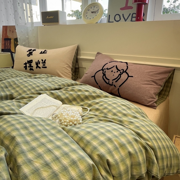 91家纺网 家纺一手货源 找家纺 花漾家居 2026新款无印宿舍简约全棉色织水洗棉毛巾绣四件套 绿咖格