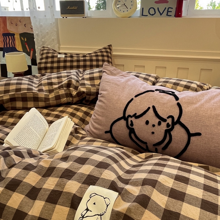 91家纺网 家纺一手货源 找家纺 花漾家居 2026新款无印宿舍简约全棉色织水洗棉毛巾绣四件套 咖中格