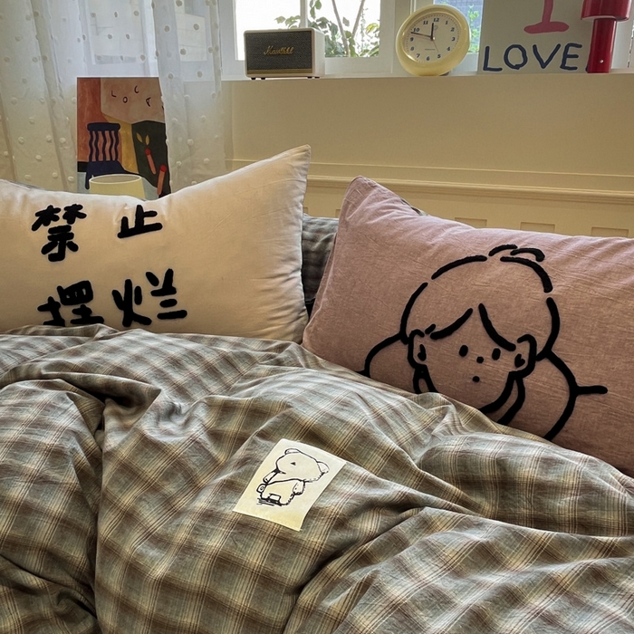 91家纺网 家纺一手货源 找家纺 花漾家居 2026新款无印宿舍简约全棉色织水洗棉毛巾绣四件套 蓝咖格