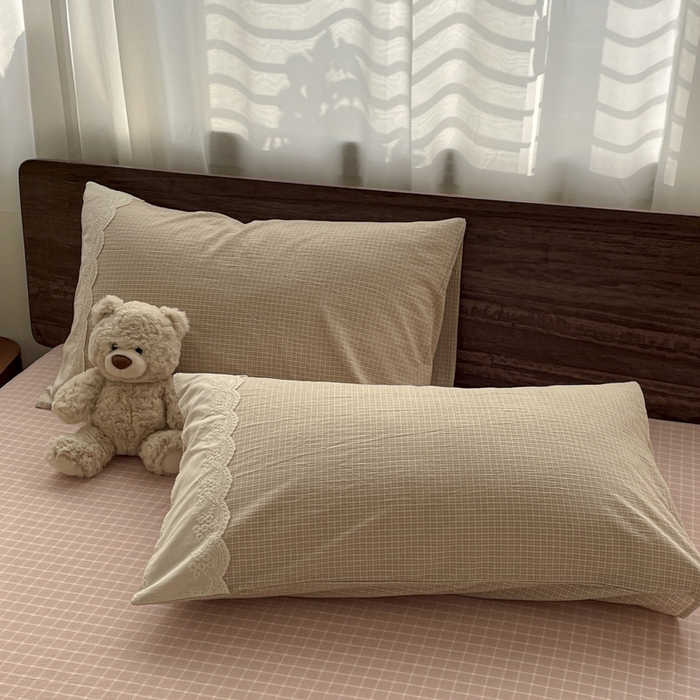 91家纺网 家纺一手货源 找家纺 花漾家居 2026新款全棉色织水洗棉复古花边无印格条被套三件套四件套 伯爵红茶