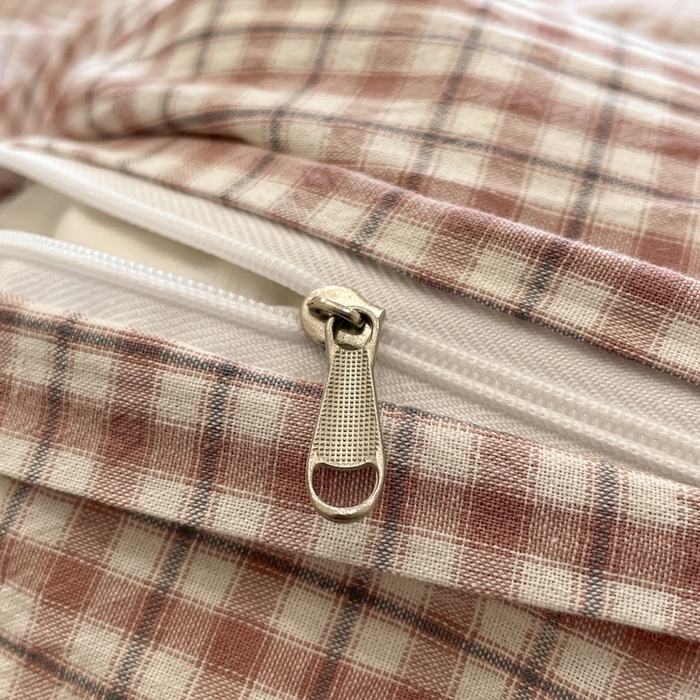 91家纺网 家纺一手货源 找家纺 花漾家居 2026新款全棉色织水洗棉复古花边无印格条被套三件套四件套 月白风清