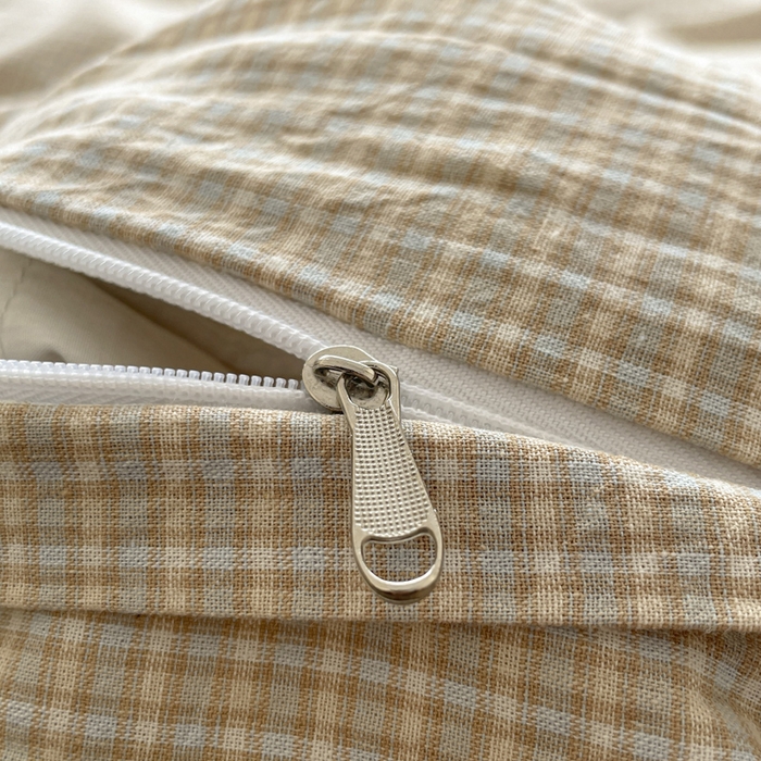 91家纺网 家纺一手货源 找家纺 花漾家居 2026新款全棉色织水洗棉复古花边无印格条被套三件套四件套 伯爵红茶