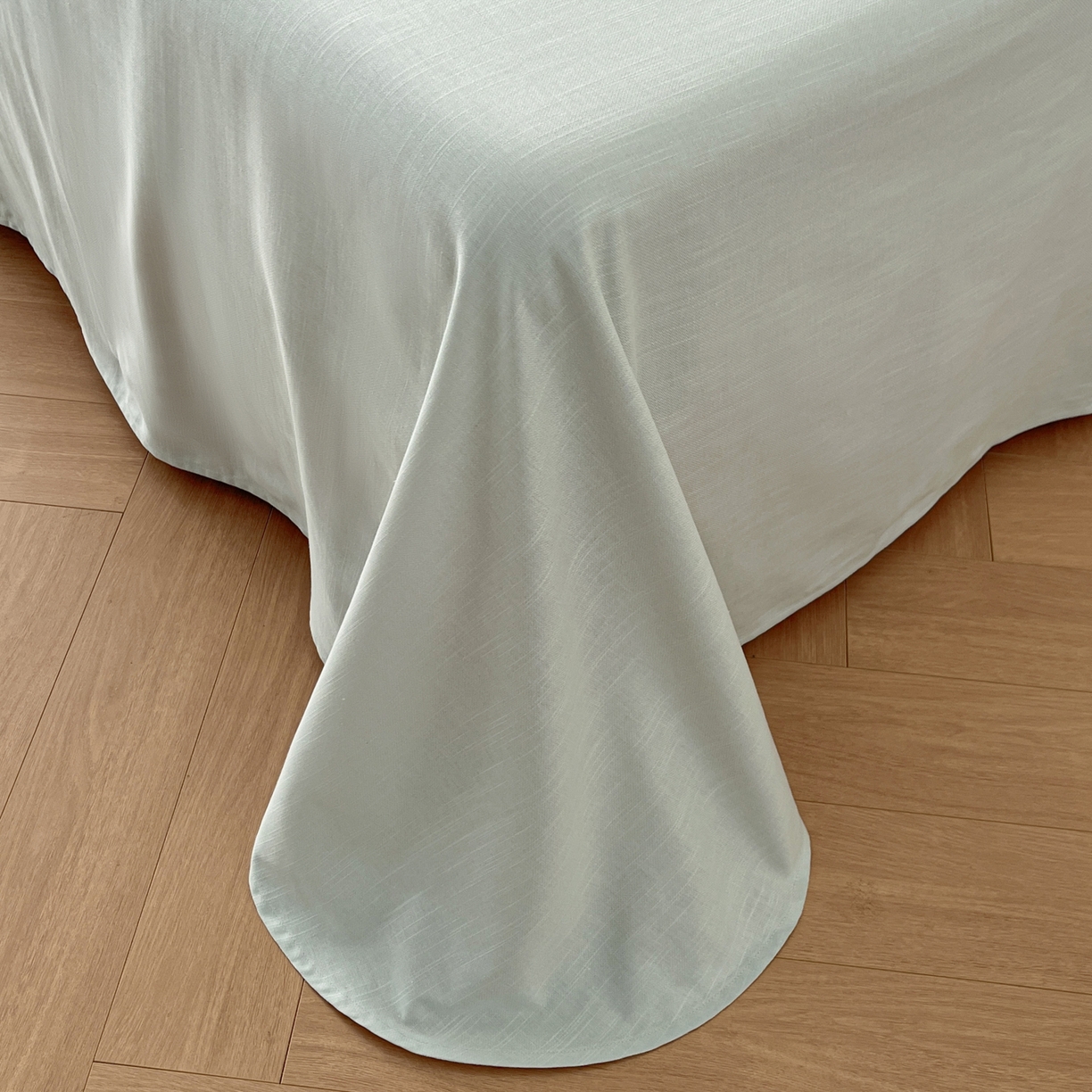 91家纺网 家纺一手货源 找家纺 金昱纺 2026新款拼角工艺款数码印花棉麻四件套 薇光-兰