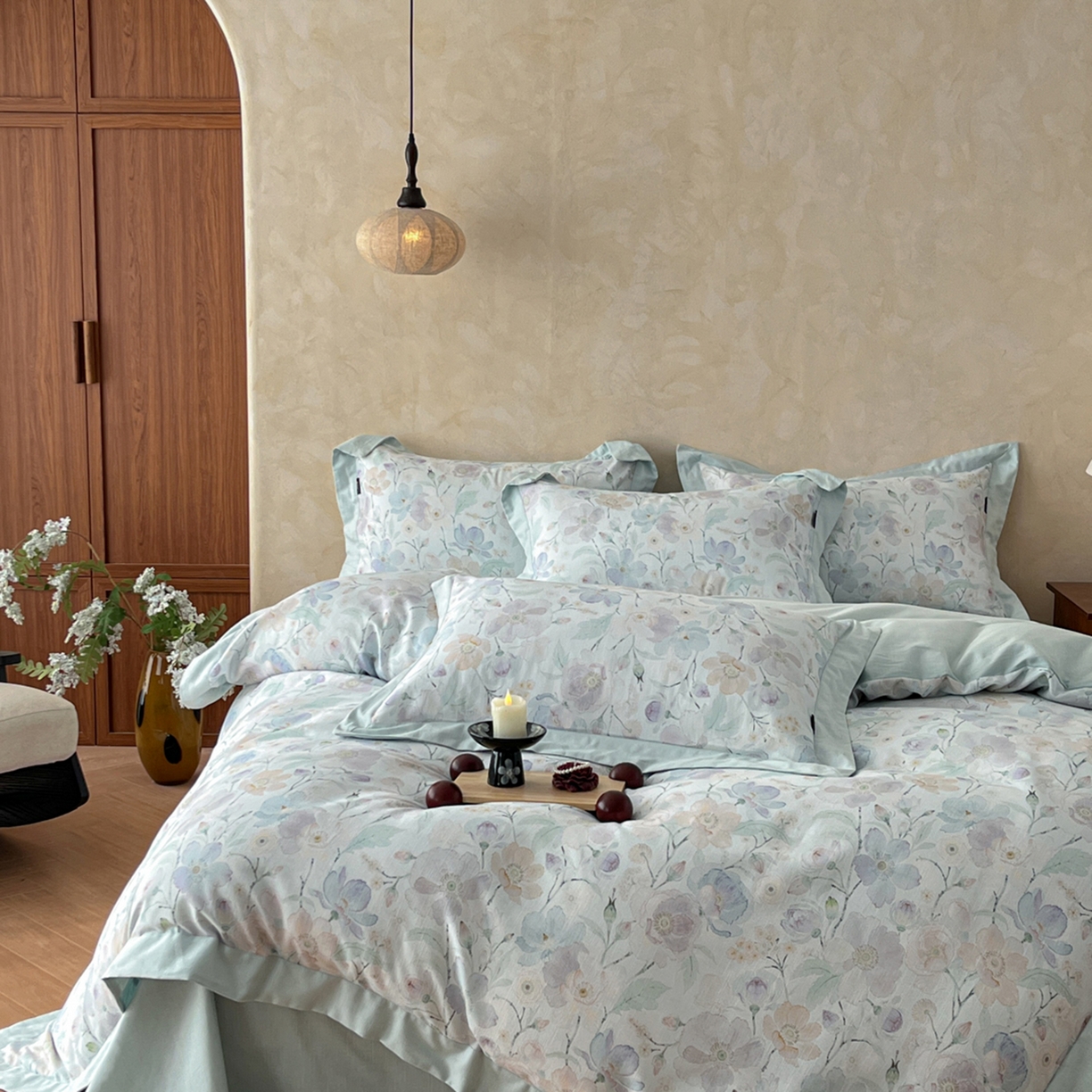 91家纺网 家纺一手货源 找家纺 金昱纺 2026新款拼角工艺款数码印花棉麻四件套 布拉格-兰