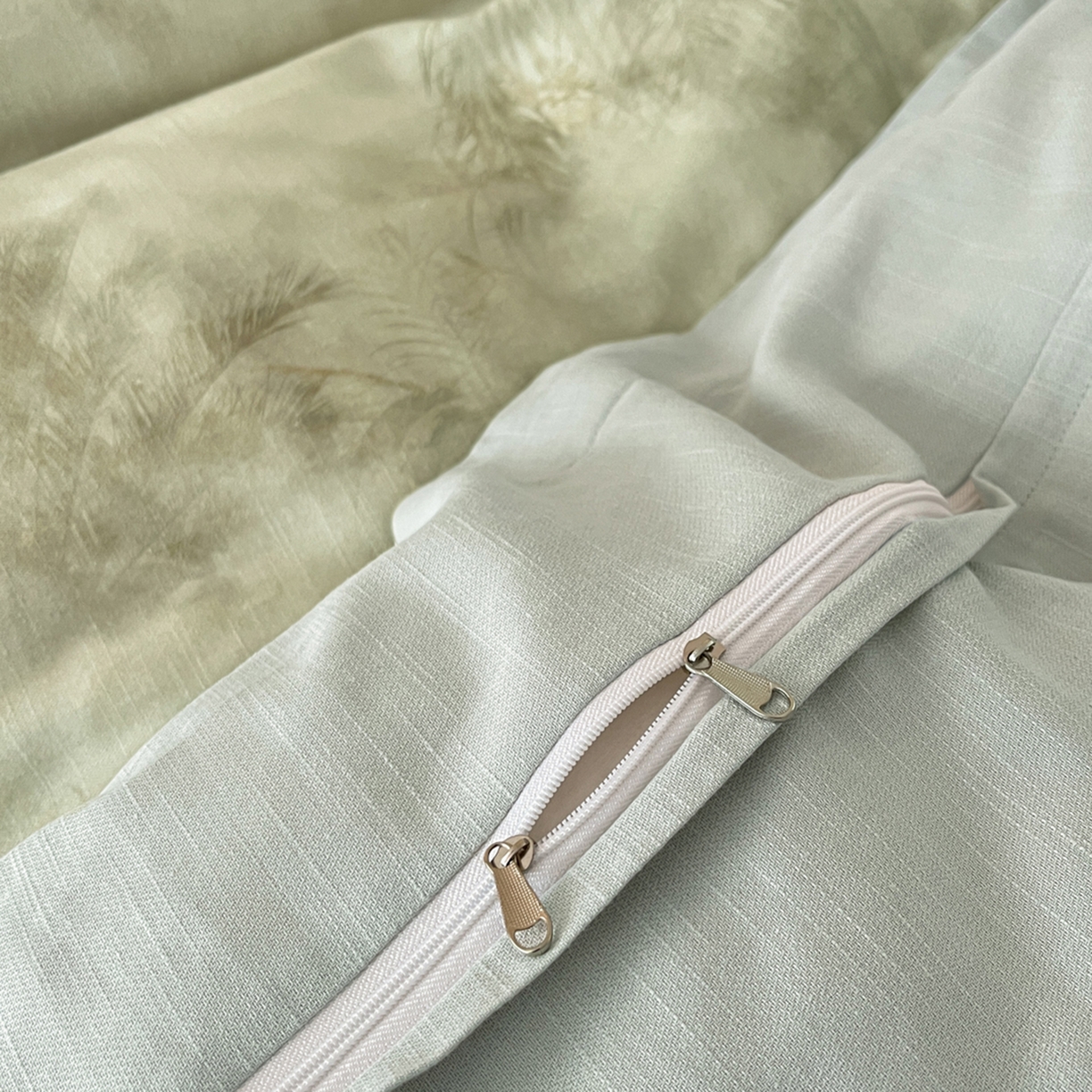 91家纺网 家纺一手货源 找家纺 金昱纺 2026新款拼角工艺款数码印花棉麻四件套 辰梦-绿