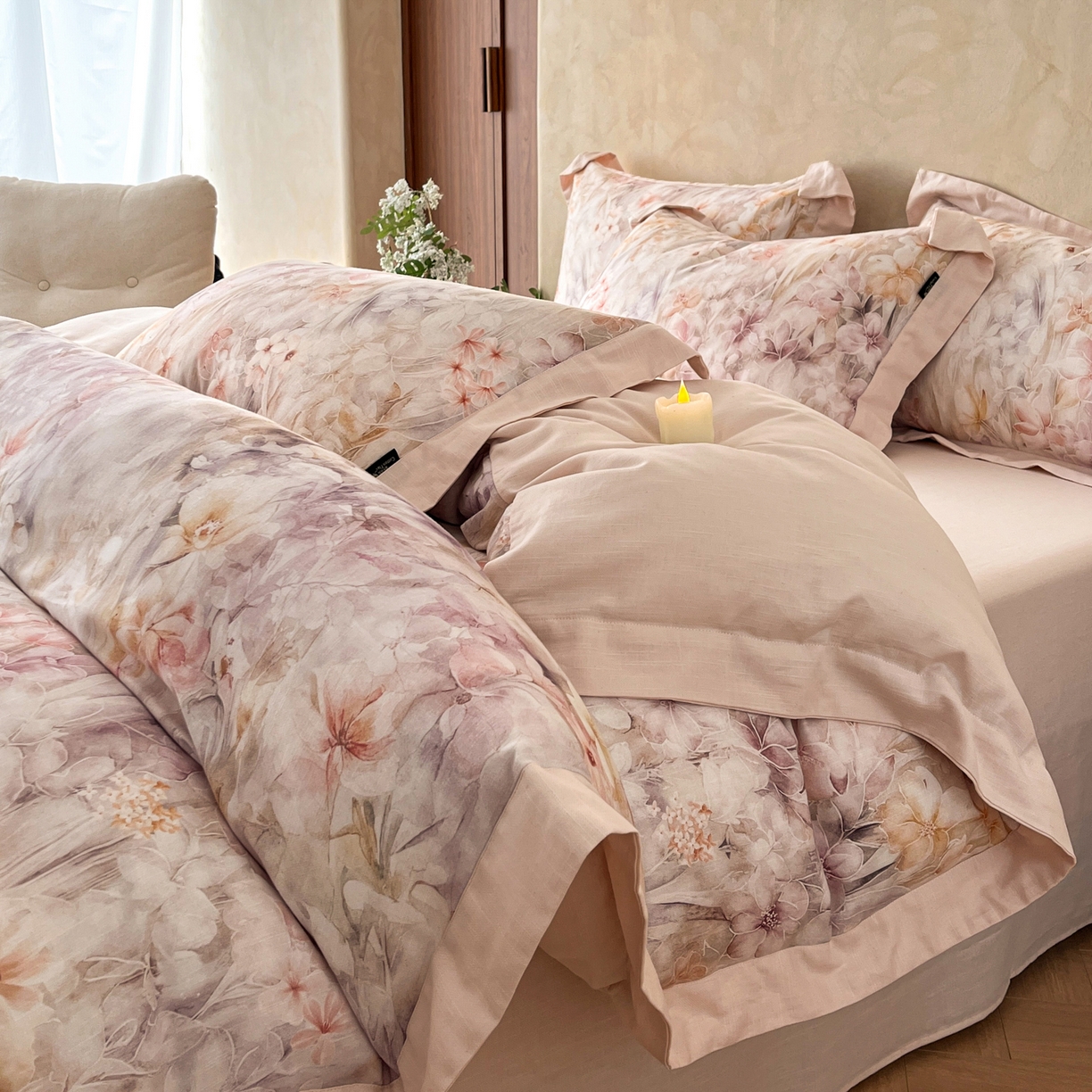 91家纺网 家纺一手货源 找家纺 金昱纺 2026新款拼角工艺款数码印花棉麻四件套 恋恋时光-紫