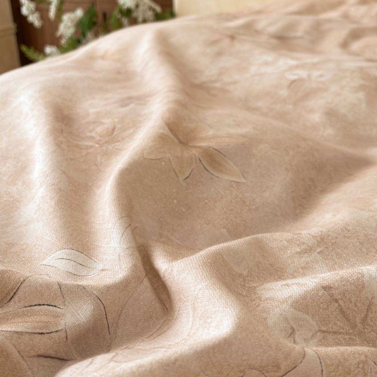 91家纺网 家纺一手货源 找家纺 金昱纺 2026新款拼角工艺款数码印花棉麻四件套 岁晚-咖