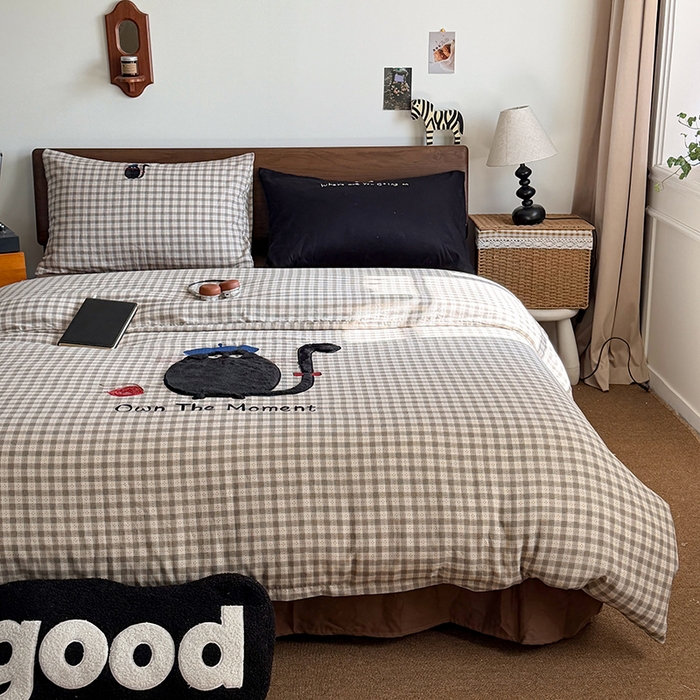 91家纺网 家纺一手货源 找家纺 HL原创 2026新款全棉双层纱贴布绣四件套 海军猫