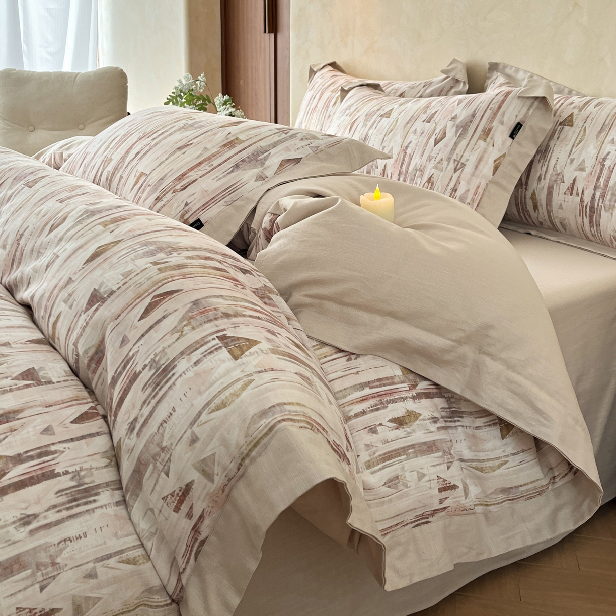 91家纺网 家纺一手货源 找家纺 金昱纺 2026新款拼角工艺款数码印花棉麻四件套 万川-咖