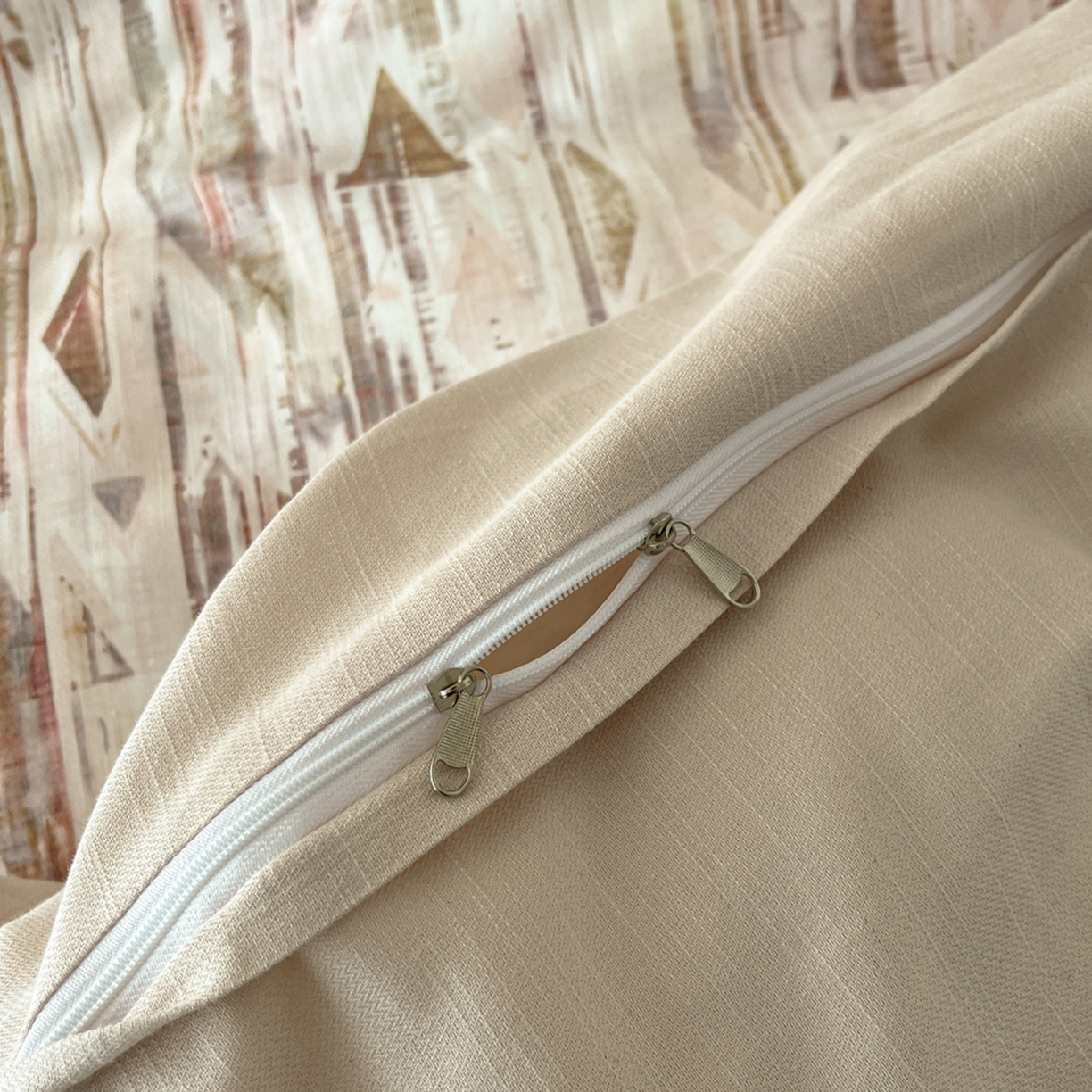 91家纺网 家纺一手货源 找家纺 金昱纺 2026新款拼角工艺款数码印花棉麻四件套 万川-咖