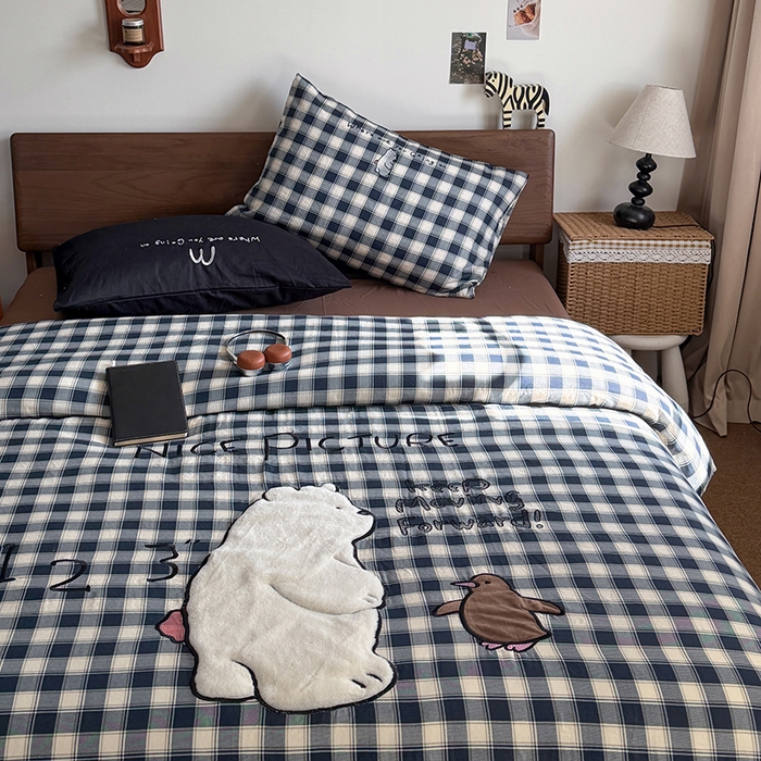 91家纺网 家纺一手货源 找家纺 HL原创 2026新款全棉双层纱贴布绣四件套 小白熊