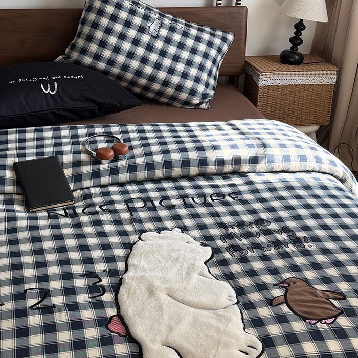 91家纺网 家纺一手货源 找家纺 HL原创 2026新款全棉双层纱贴布绣四件套 小白熊