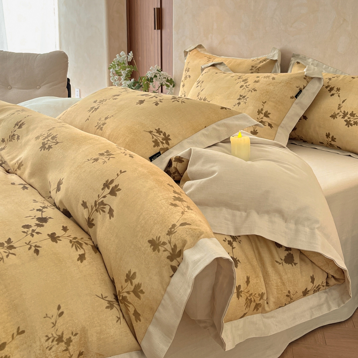 91家纺网 家纺一手货源 找家纺 金昱纺 2026新款拼角工艺款数码印花棉麻四件套 叶璃-咖