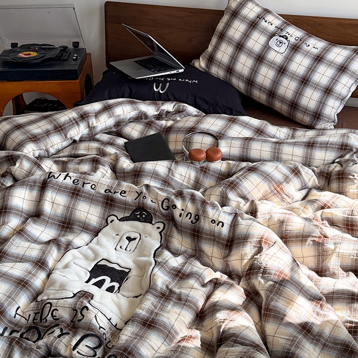 91家纺网 家纺一手货源 找家纺 HL原创 2026新款全棉双层纱贴布绣四件套 学士熊