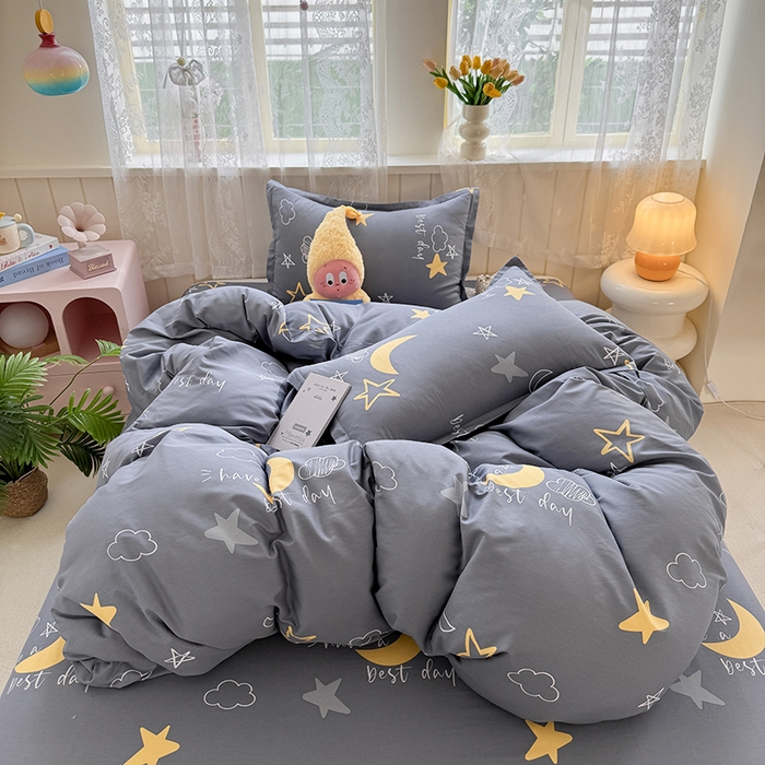 91家纺网 家纺一手货源 找家纺 简冠家纺 2026新款12868印花全棉单被套 月光旅晨