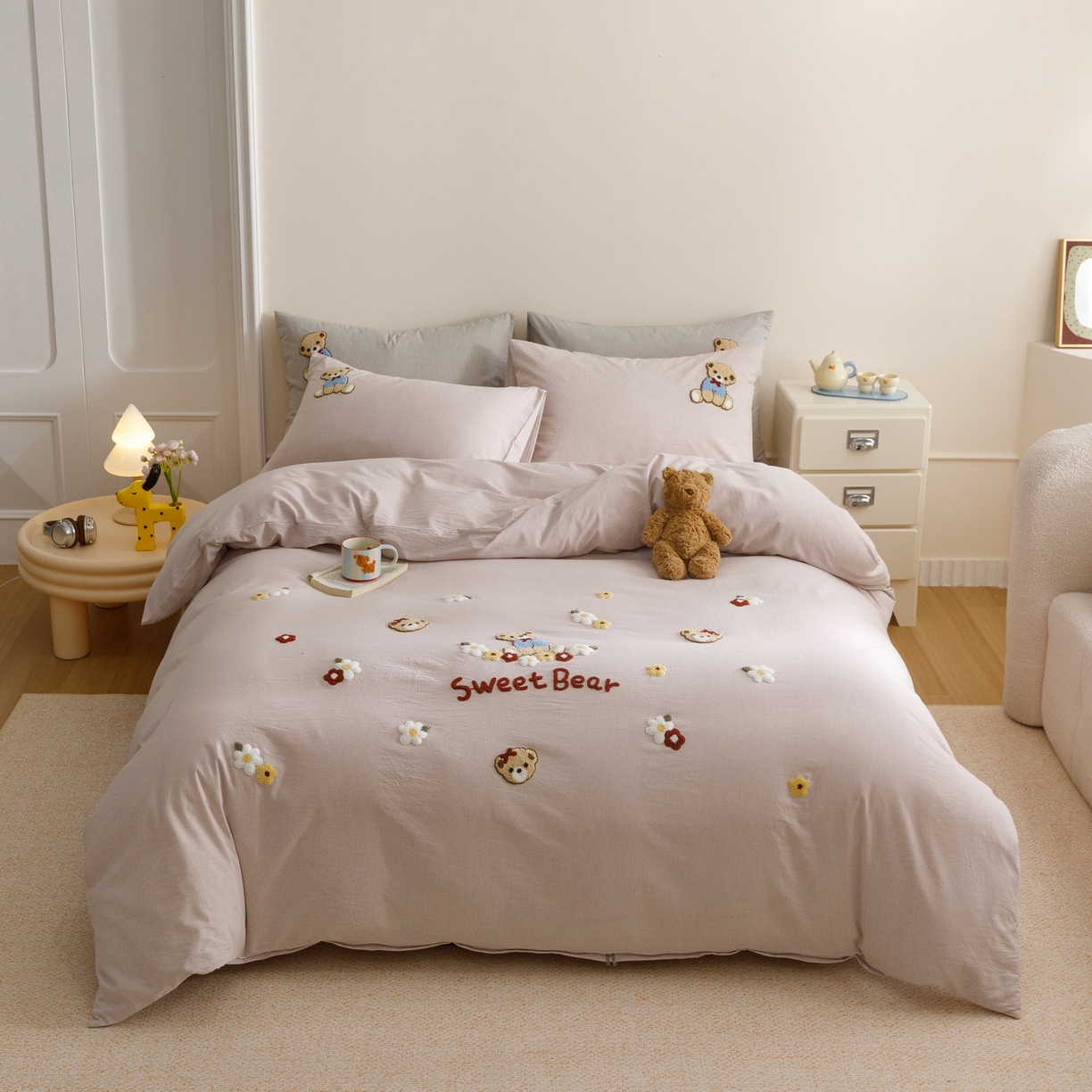 91家纺网 家纺一手货源 找家纺 （总）艾莱家纺 2026春夏新款A类棉麻加厚四件套精艺刺绣精致毛巾绣四件套-冉初