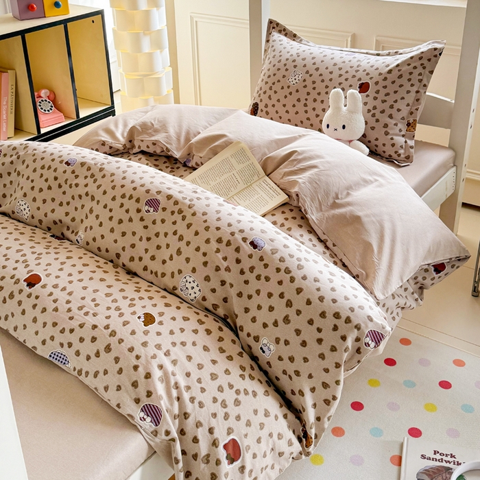 91家纺网 家纺一手货源 找家纺 简冠家纺 2025新款13372全棉纯色学生三件套 初享时光-咖