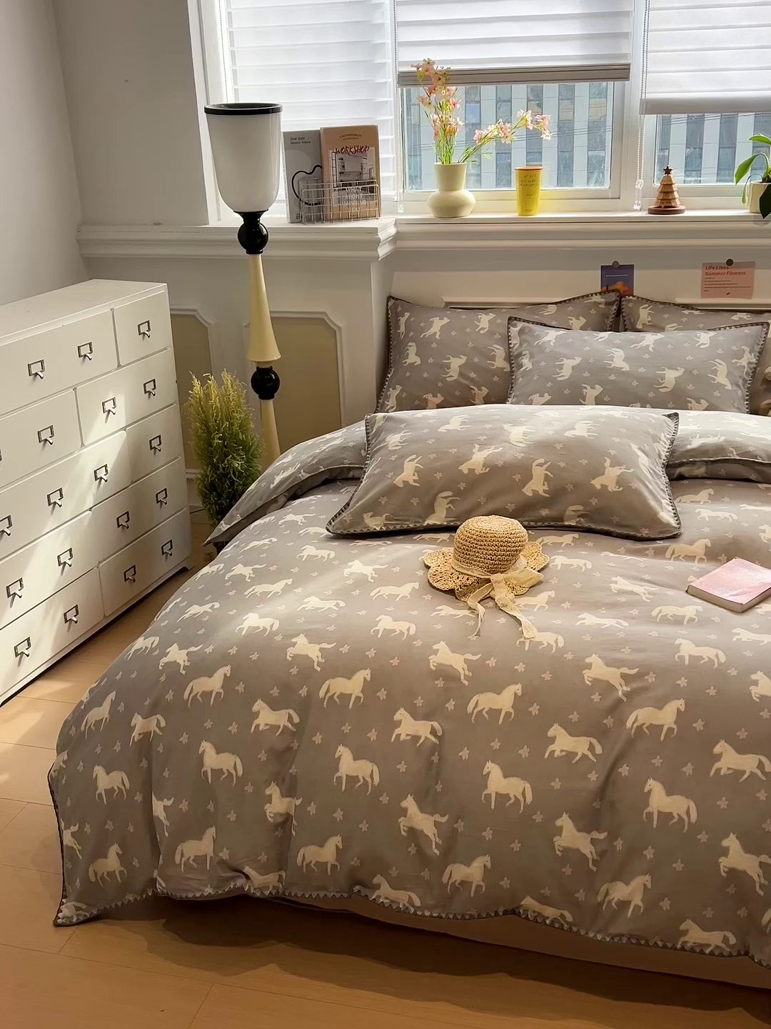 91家纺网 家纺一手货源 找家纺 忆生活家纺 2026新款棉麻小清新三角针贝壳边四件套 奔腾小马