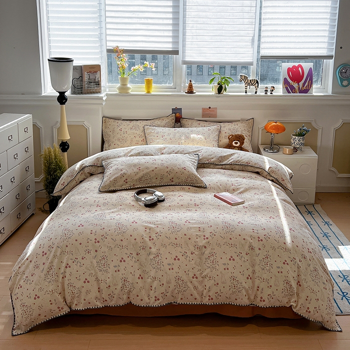 91家纺网 家纺一手货源 找家纺 忆生活家纺 2026新款棉麻小清新三角针贝壳边四件套 花枝兔