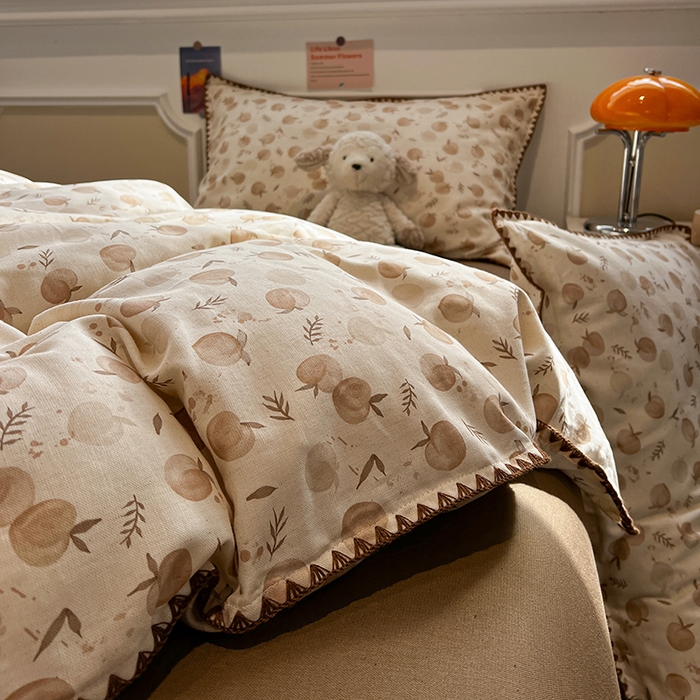 91家纺网 家纺一手货源 找家纺 忆生活家纺 2026新款棉麻小清新三角针贝壳边四件套 桃白