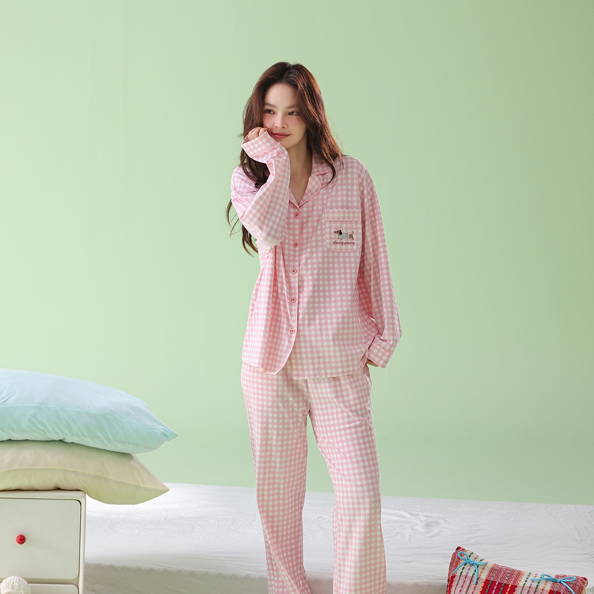 91家纺网 家纺一手货源 找家纺 （总）妍景家居生活馆 2026新款新疆棉翻领粉格格腊肠狗狗