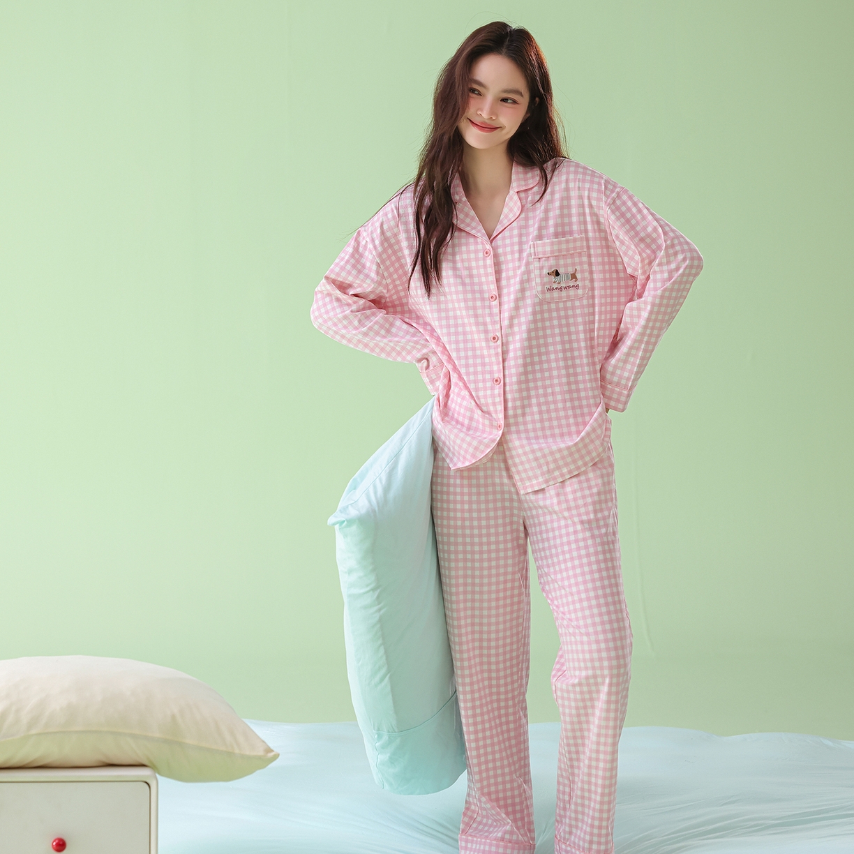 91家纺网 家纺一手货源 找家纺 （总）妍景家居生活馆 2026新款新疆棉翻领粉格格腊肠狗狗