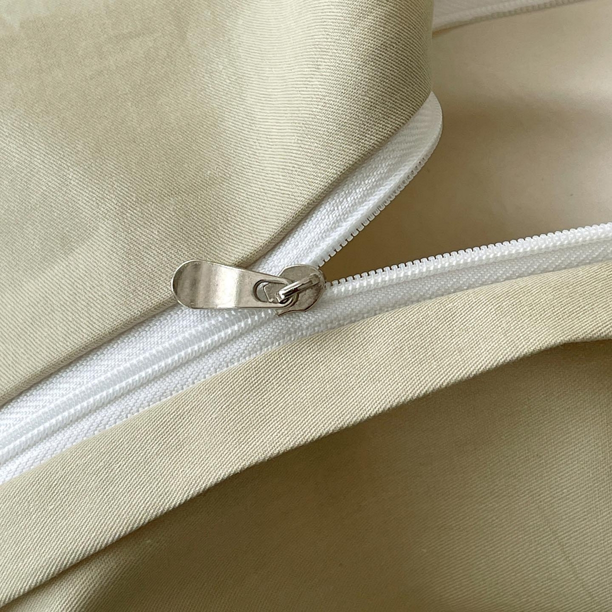 91家纺网 家纺一手货源 找家纺 （总）帅露家纺 2026新款A类全棉纯棉色织大提花纽扣款四件套