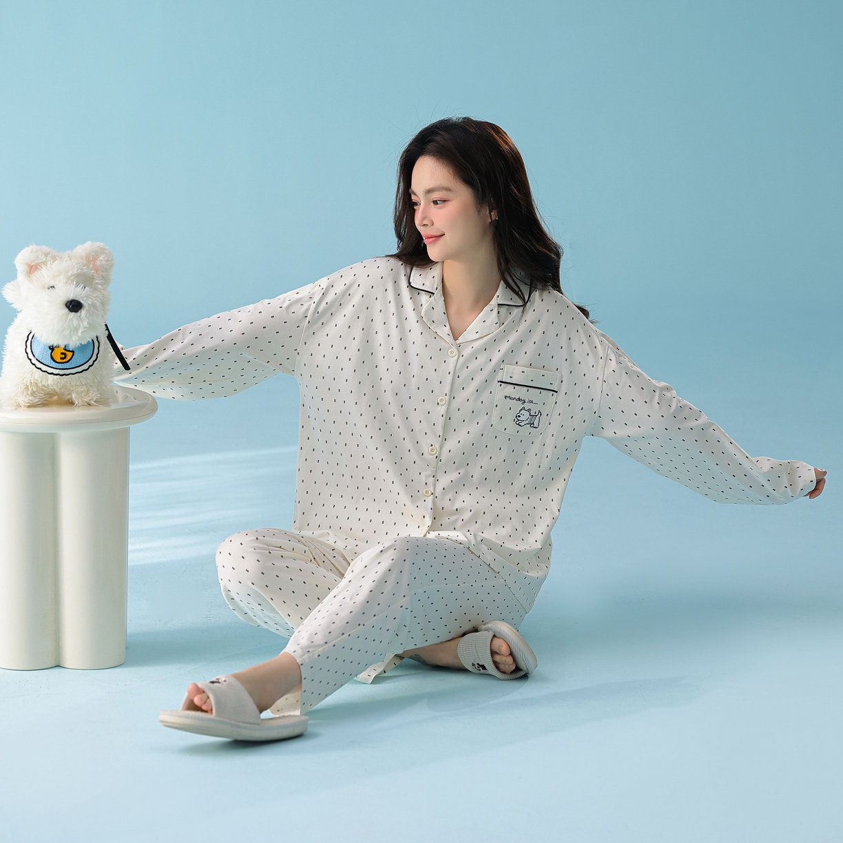 91家纺网 家纺一手货源 找家纺 妍景家居生活馆 2026新款新疆棉情侣款翻领黑白波点家居服 女款